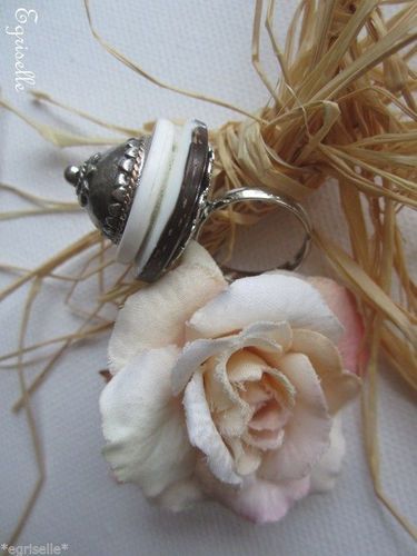 ♫ "Fleur Email Blanc Epuré" ♫ BAGUE de CREATION Artisanale ♫